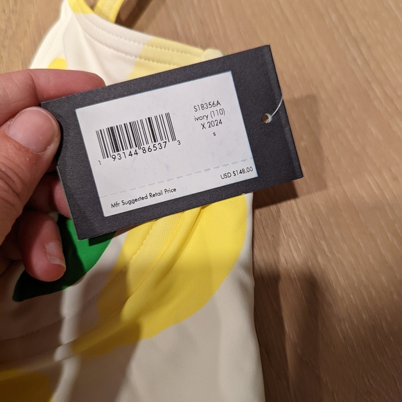 Lemon Print Swimsuit - Picture 5 of 6